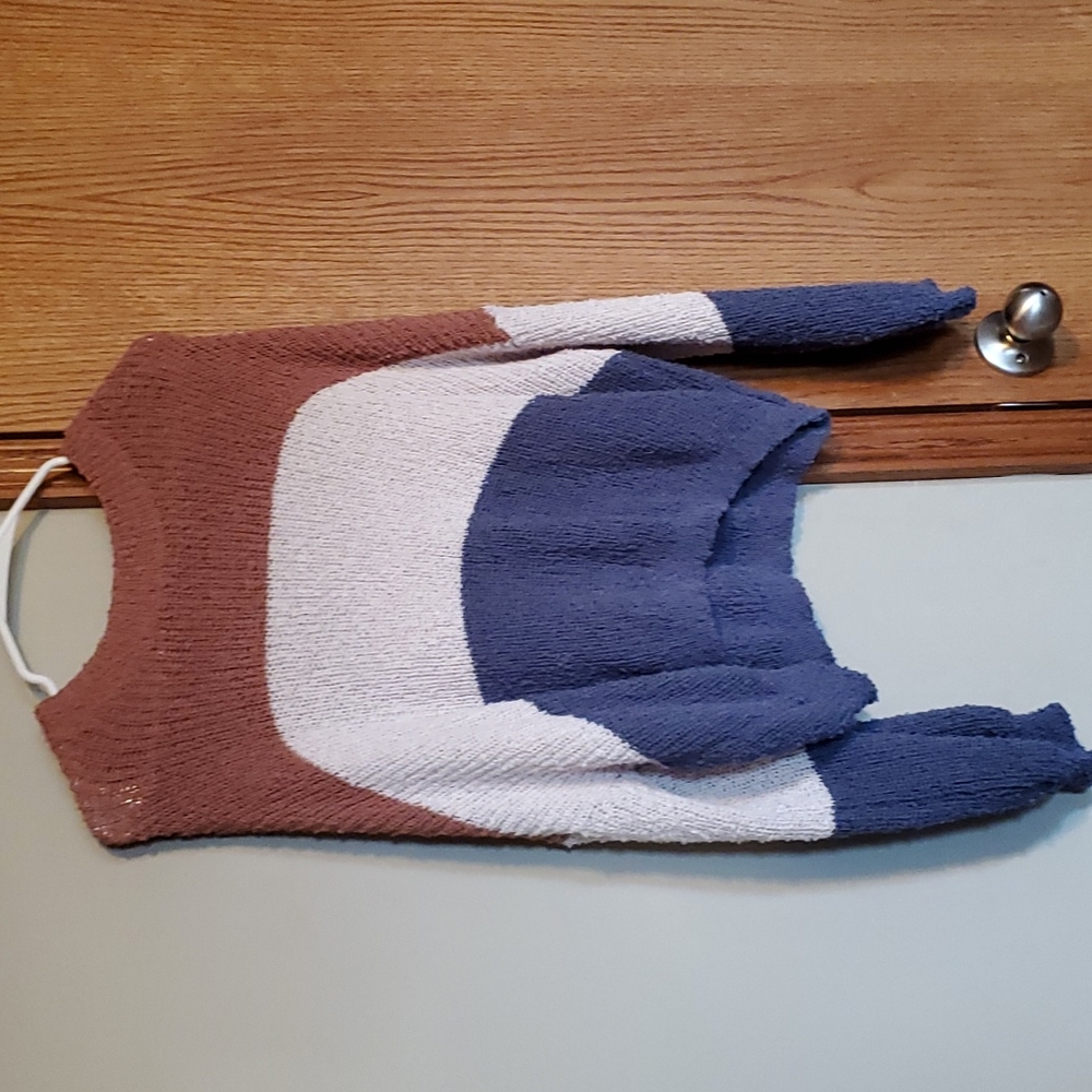 Sweater - Picture 2 of 3
